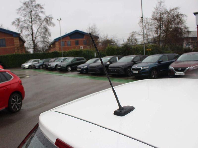 Used Toyota Yaris 2018 for sale - 77834330: Photo 17