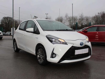 Used Toyota Yaris 2018 for sale - 77834330: Photo