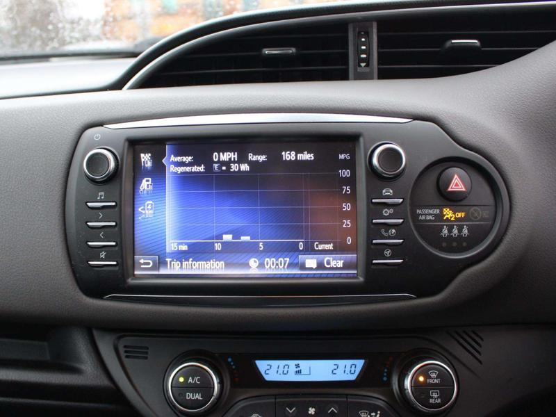 Used Toyota Yaris 2018 for sale - 77834330: Photo 26