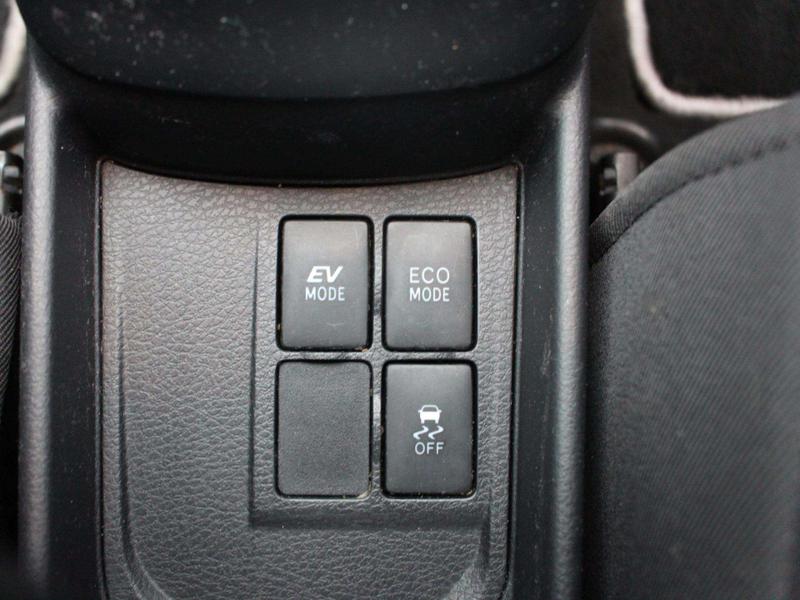 Used Toyota Yaris 2018 for sale - 77834330: Photo 30