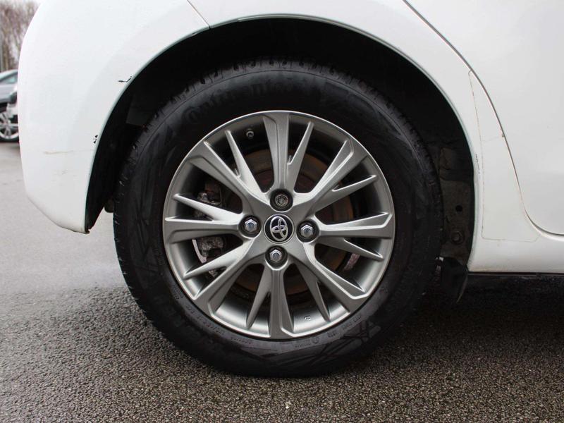 Used Toyota Yaris 2018 for sale - 77834330: Photo 31