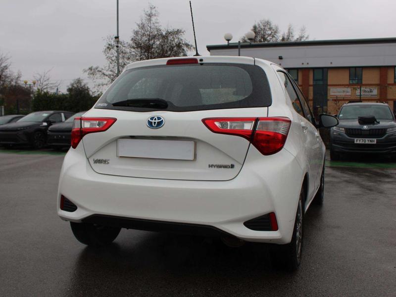 Used Toyota Yaris 2018 for sale - 77834330: Photo 8
