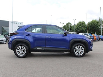 Used Toyota Yaris Cross 2024 for sale - 79050553: Photo