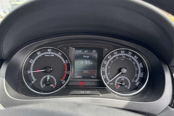 Used Skoda Rapid Spaceback 2018 for sale - 76196535: Photo 25