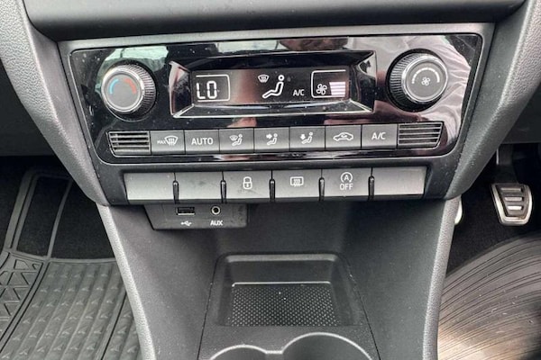 Used Skoda Rapid Spaceback 2018 for sale - 76196535: Photo 32