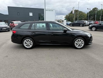 Used Skoda Octavia 2024 for sale - 79393963: Photo
