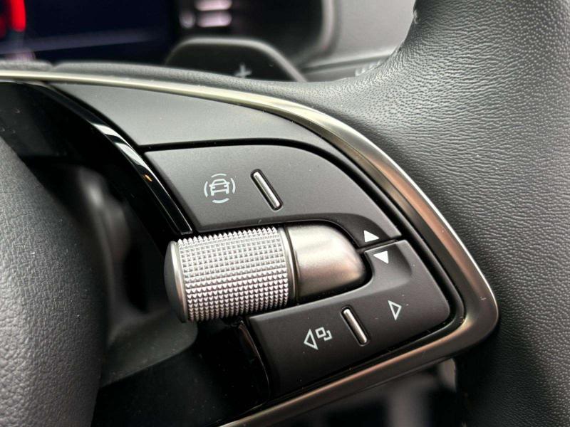 Used Skoda Karoq 2025 for sale - 76882523: Photo 27