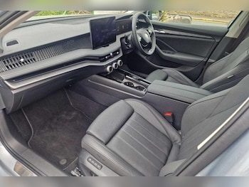 Used Skoda Superb 2024 for sale - 76196636: Photo 2