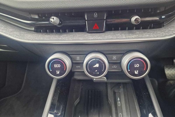 Used Skoda Superb 2024 for sale - 76196636: Photo 30