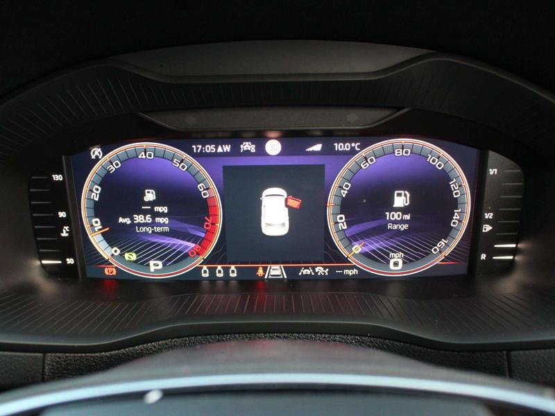 Used Skoda Karoq 2025 for sale - 76332640: Photo 11