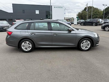 Used Skoda Octavia 2022 for sale - 79393969: Photo