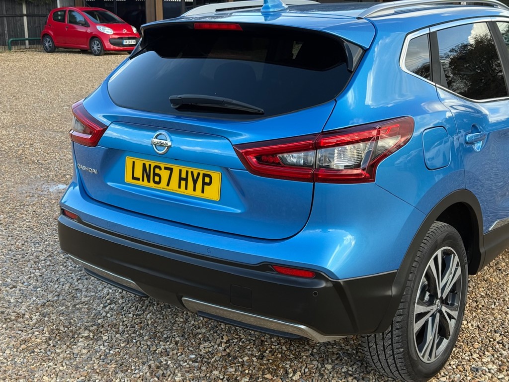 Used Nissan Qashqai 2017 for sale - 76544643: Photo 13