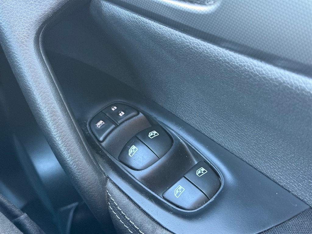 Used Nissan Qashqai 2017 for sale - 76544643: Photo 33