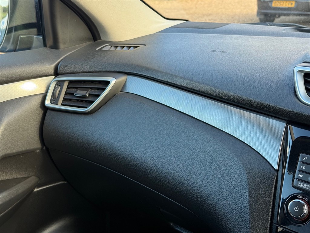 Used Nissan Qashqai 2017 for sale - 76544643: Photo 46