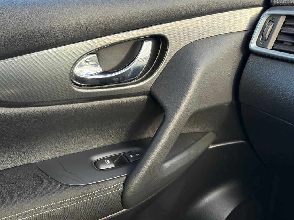 Used Nissan Qashqai 2017 for sale - 76544643: Photo 47