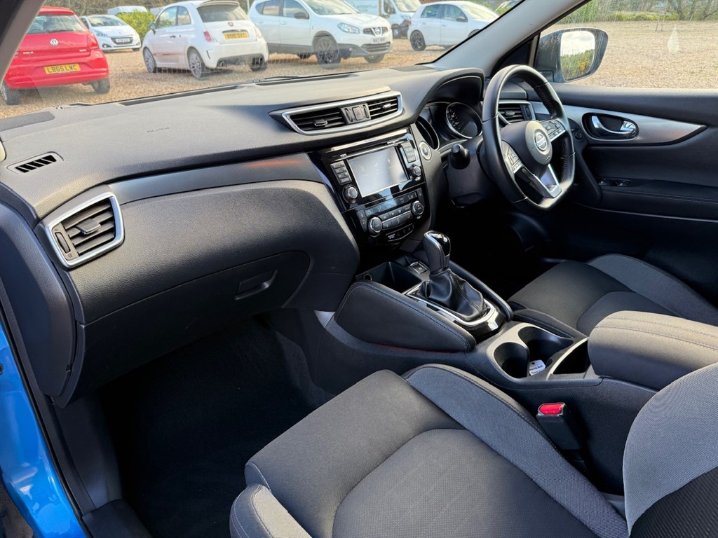 Used Nissan Qashqai 2017 for sale - 76544643: Photo 50