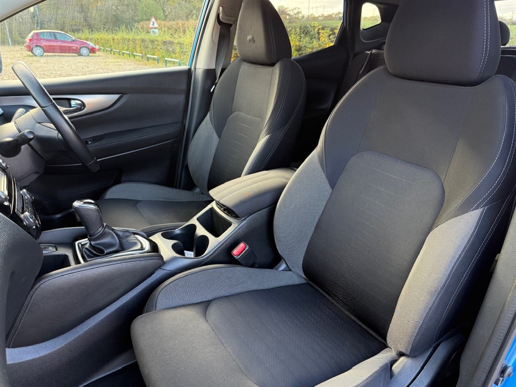 Used Nissan Qashqai 2017 for sale - 76544643: Photo 51