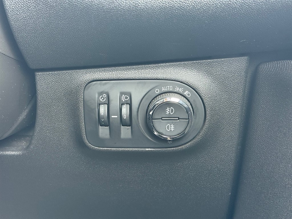 Used Vauxhall Corsa 2019 for sale - 76652861: Photo 29