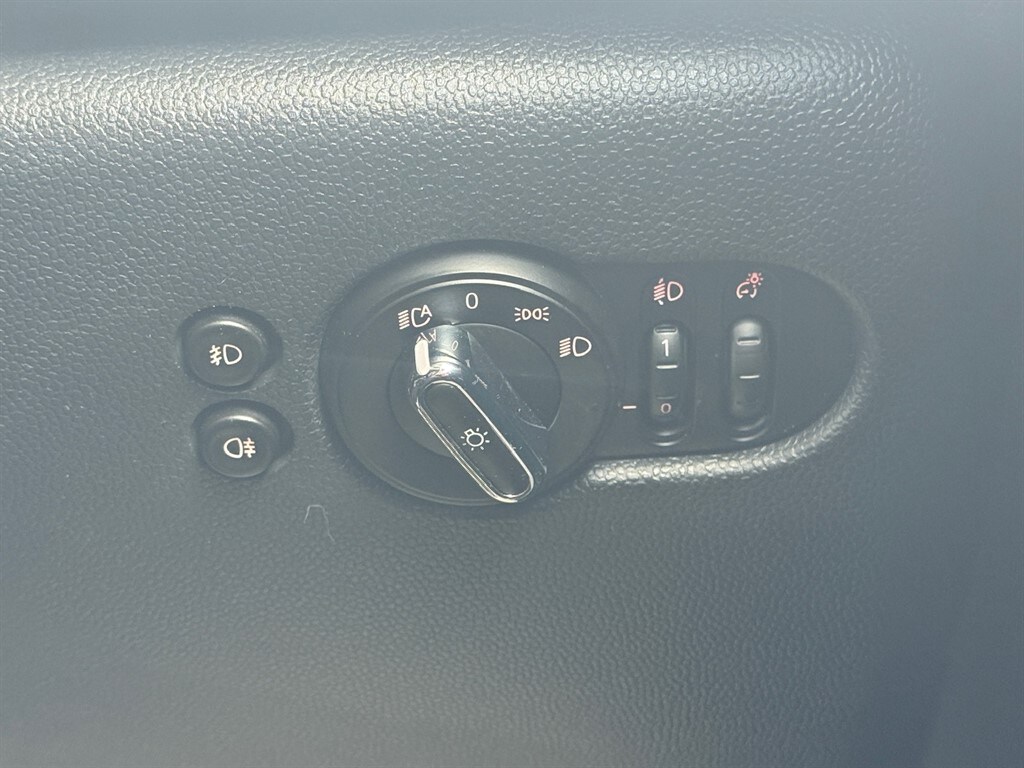 Used MINI Hatch 2019 for sale - 75930306: Photo 32