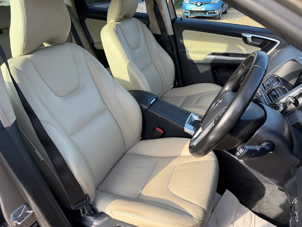 Used Volvo XC60 2015 for sale - 75844055: Photo 23