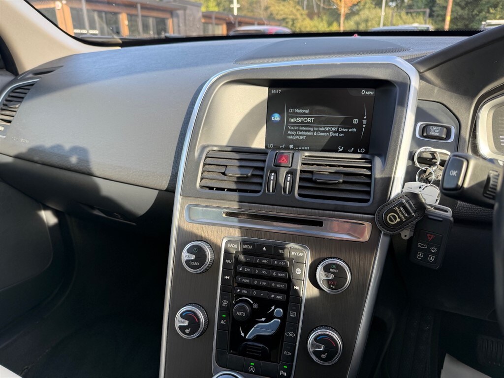 Used Volvo XC60 2015 for sale - 75844055: Photo 33