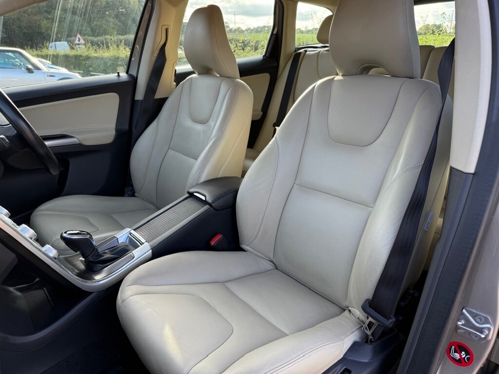 Used Volvo XC60 2015 for sale - 75844055: Photo 45