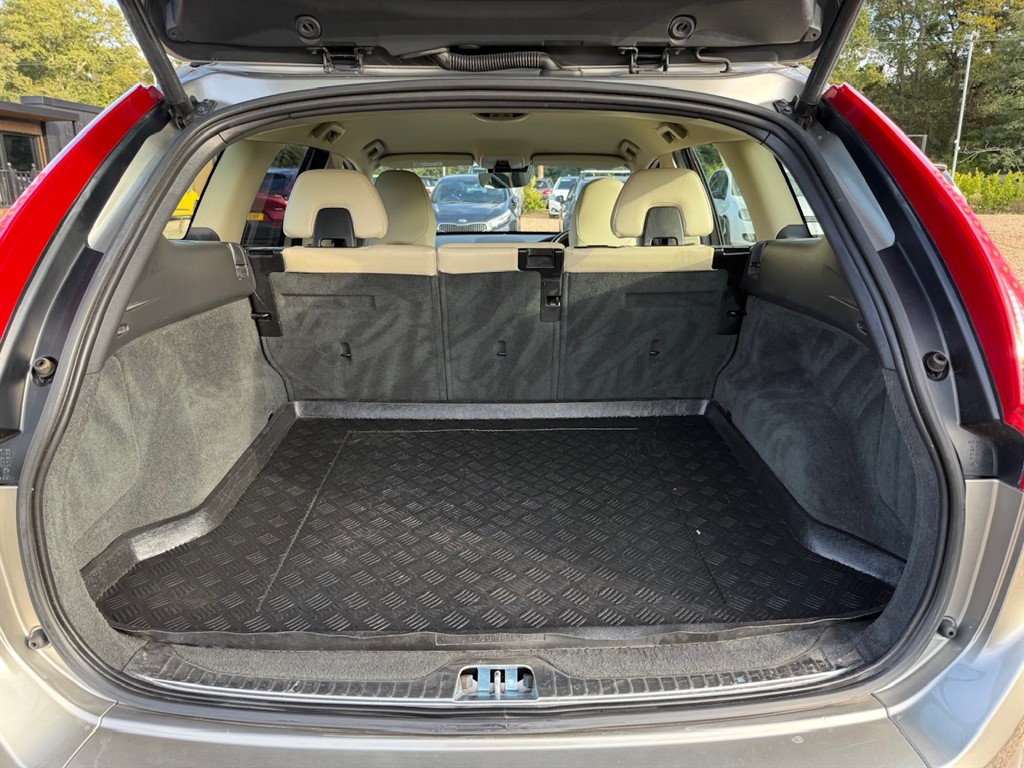 Used Volvo XC60 2015 for sale - 75844055: Photo 49