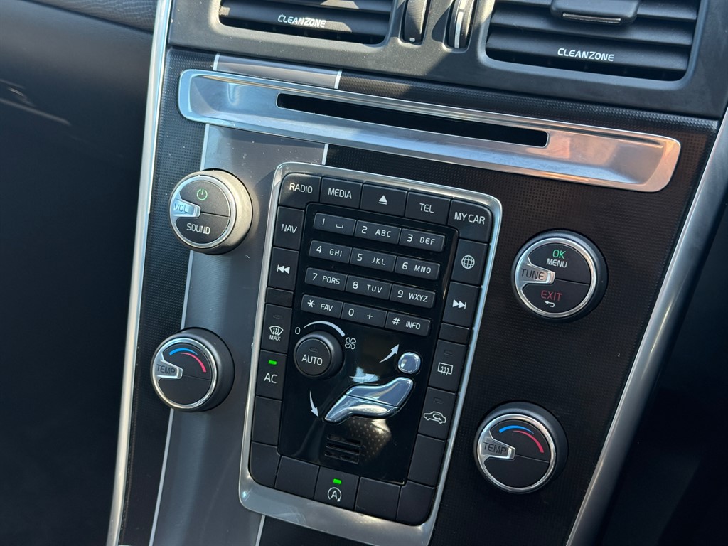 Used Volvo XC60 2017 for sale - 75844034: Photo 42