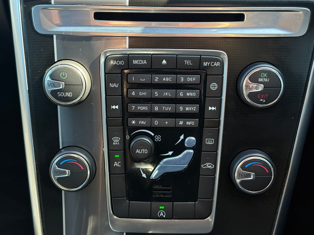 Used Volvo XC60 2017 for sale - 75844034: Photo 43