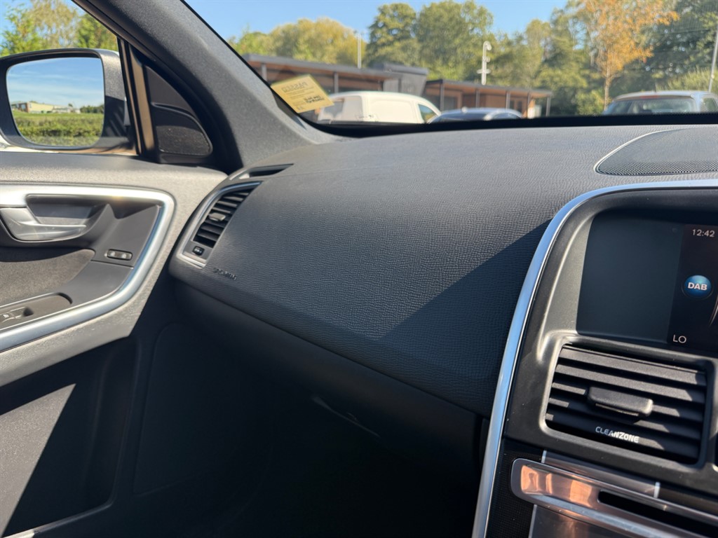 Used Volvo XC60 2017 for sale - 75844034: Photo 46