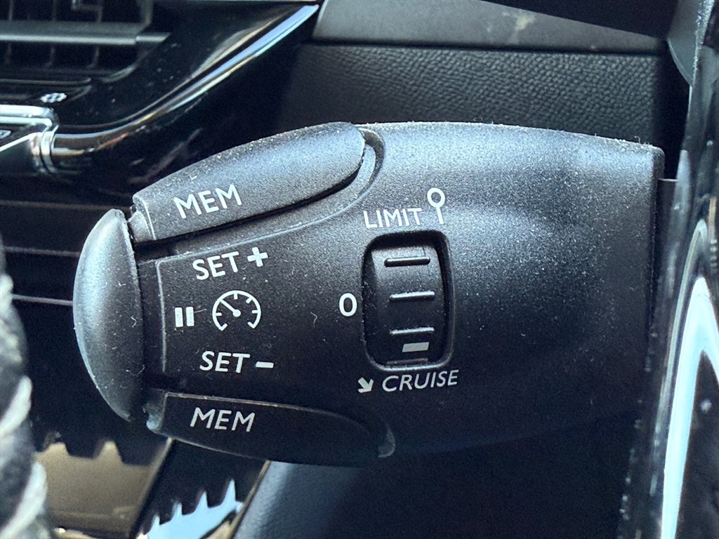 Used Peugeot 208 2020 for sale - 76290156: Photo 30