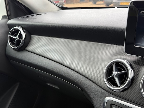 Used Mercedes-Benz GLA 2018 for sale - 76265779: Photo 45