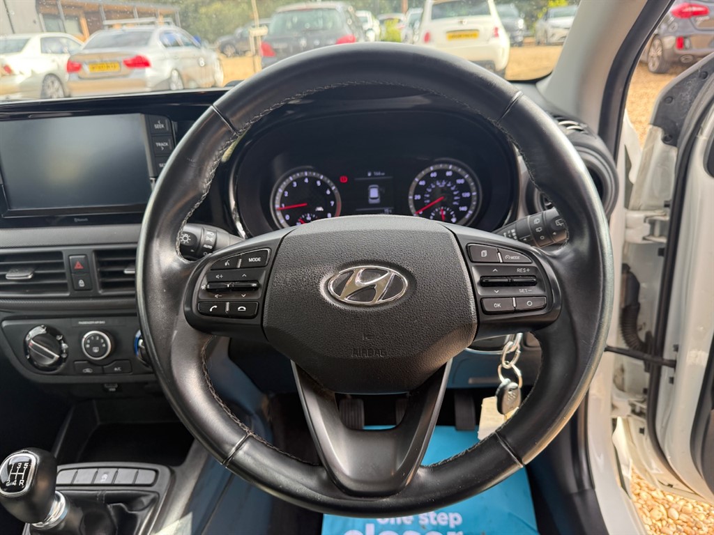 Used Hyundai i10 2020 for sale - 76255144: Photo 29