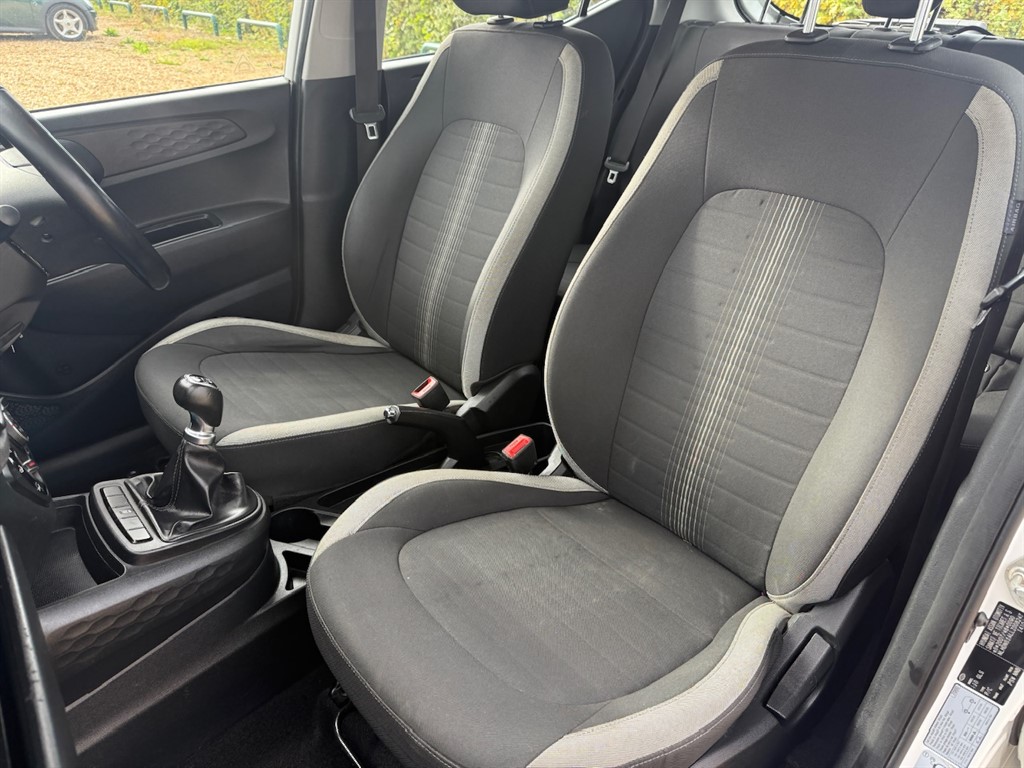 Used Hyundai i10 2020 for sale - 76255144: Photo 54