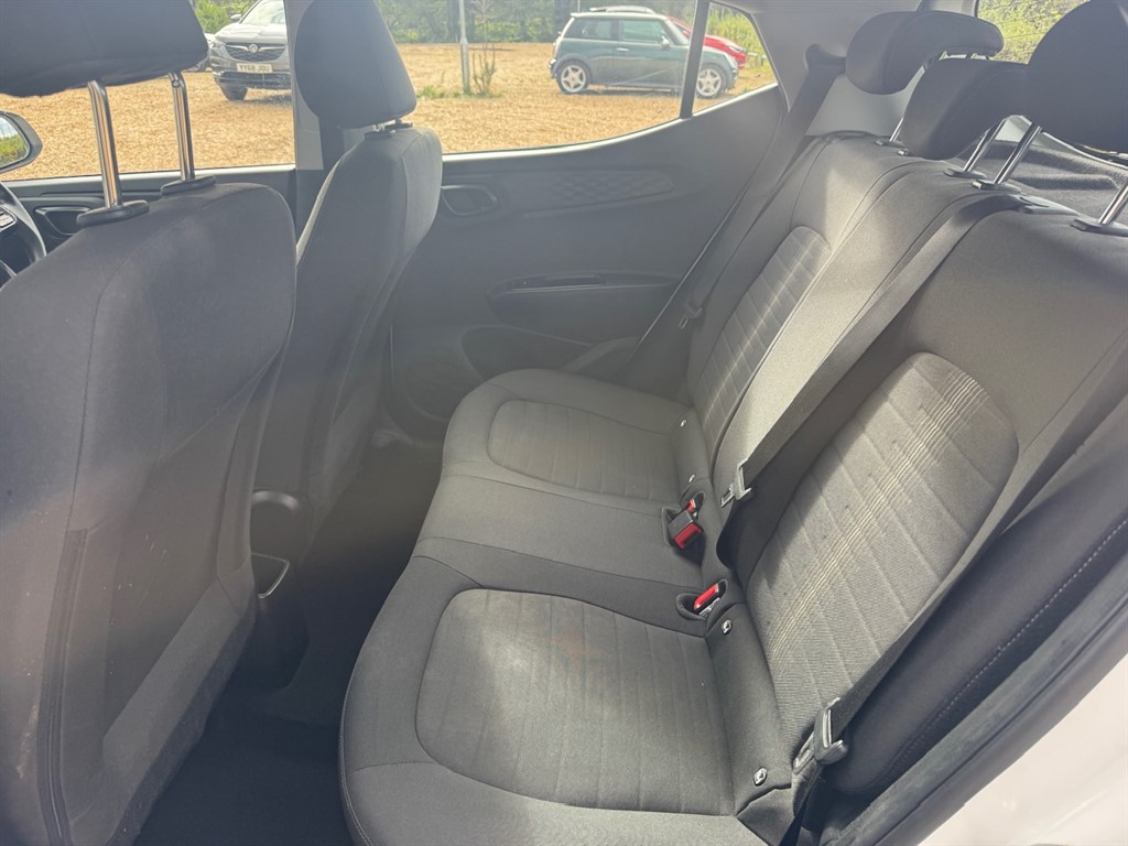 Used Hyundai i10 2020 for sale - 76255144: Photo 55