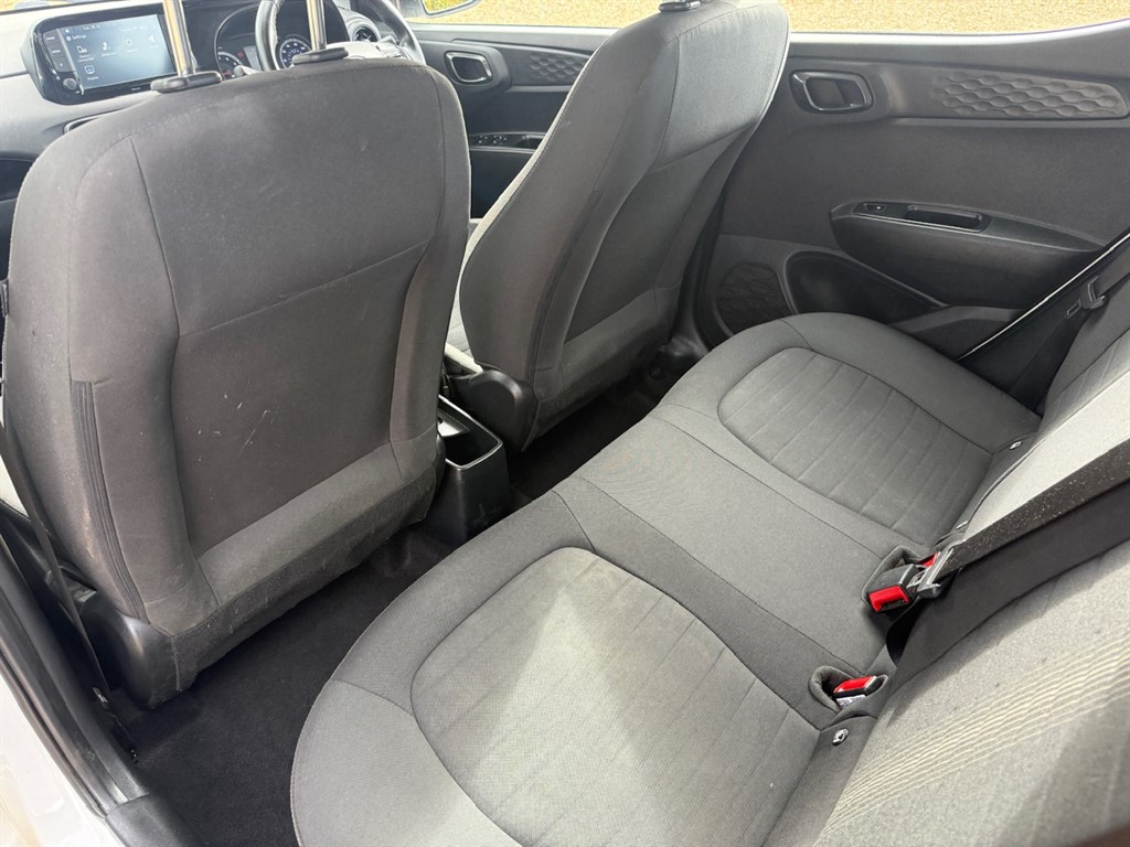 Used Hyundai i10 2020 for sale - 76255144: Photo 56