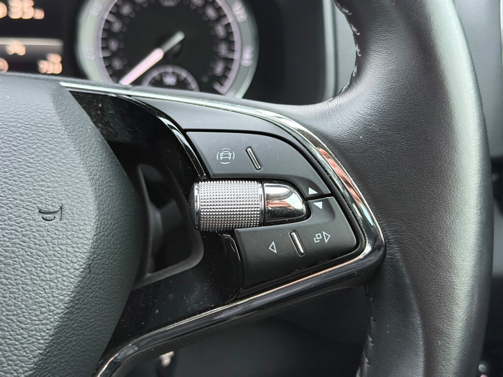 Used Skoda Karoq 2021 for sale - 76835112: Photo 31