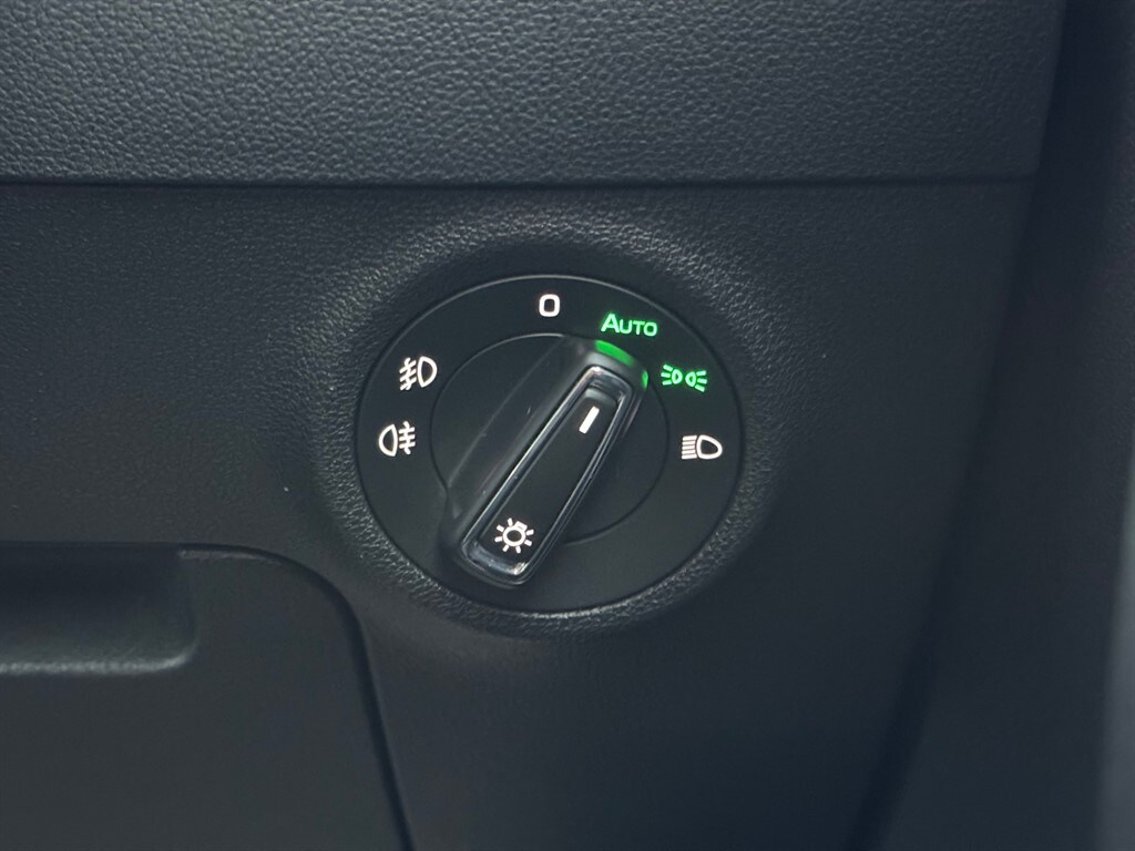 Used Skoda Karoq 2021 for sale - 76835112: Photo 32