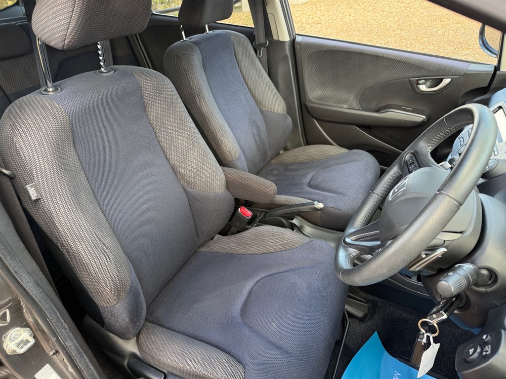 Used Honda Jazz 2014 for sale - 76532391: Photo 23