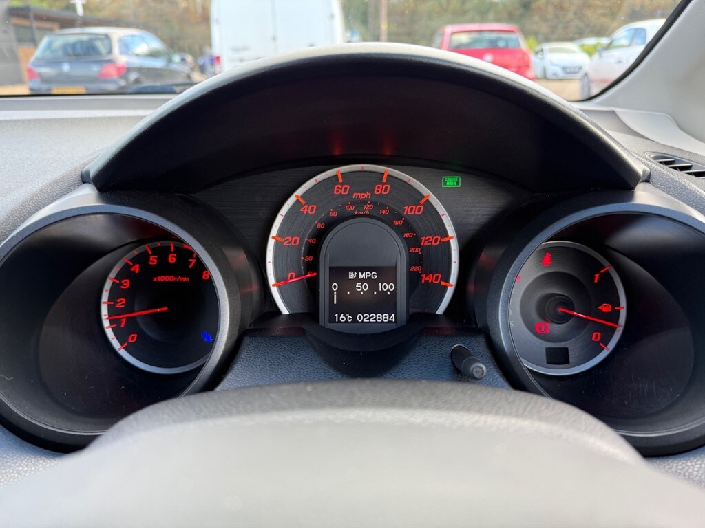 Used Honda Jazz 2014 for sale - 76532391: Photo 26