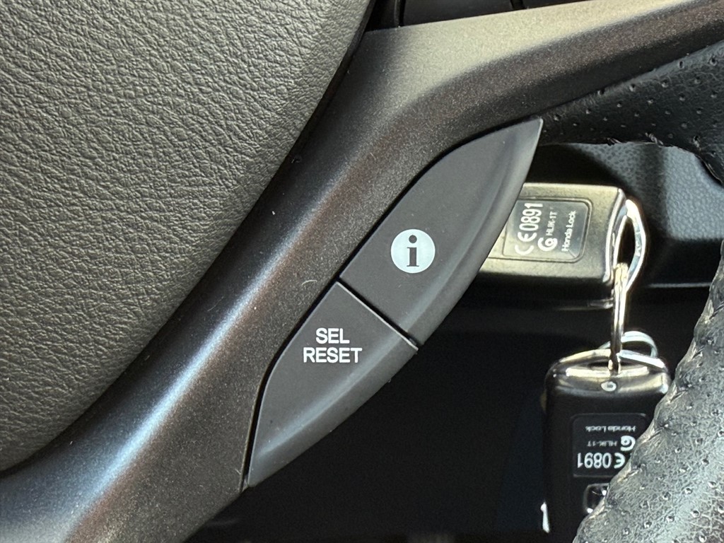 Used Honda Jazz 2014 for sale - 76532391: Photo 30