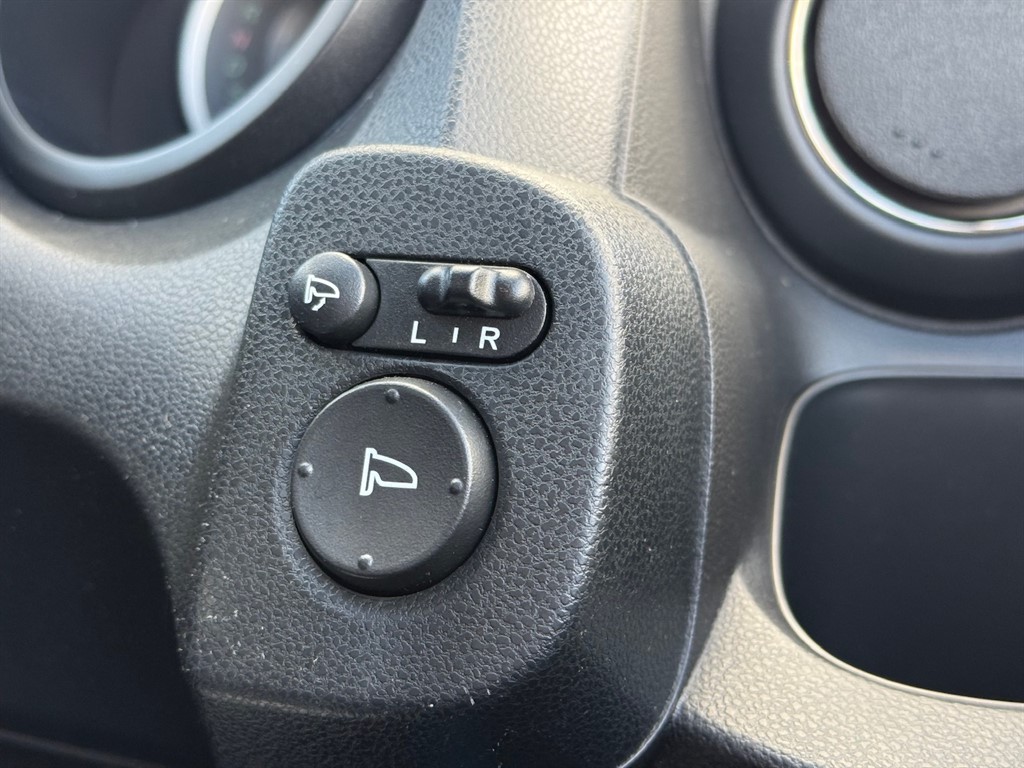 Used Honda Jazz 2014 for sale - 76532391: Photo 32