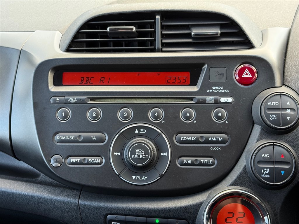 Used Honda Jazz 2014 for sale - 76532391: Photo 35