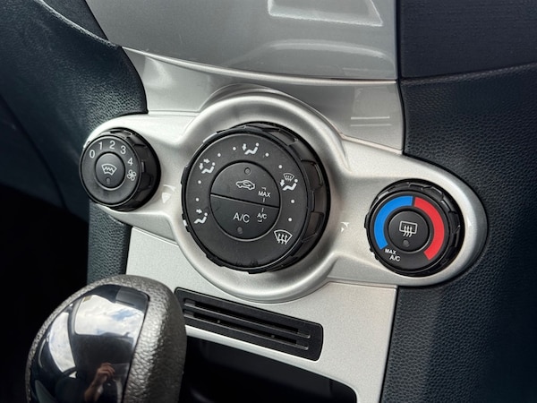 Used Ford Fiesta 2012 for sale - 75695887: Photo 35