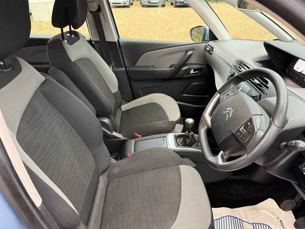 Used Citroen C4 Grand Picasso 2015 for sale - 76862009: Photo 24