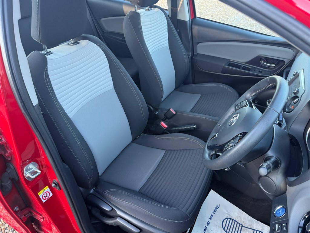 Used Toyota Yaris 2019 for sale - 76960399: Photo 27