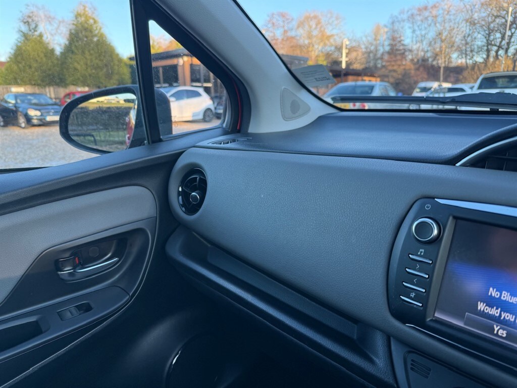 Used Toyota Yaris 2019 for sale - 76960399: Photo 49