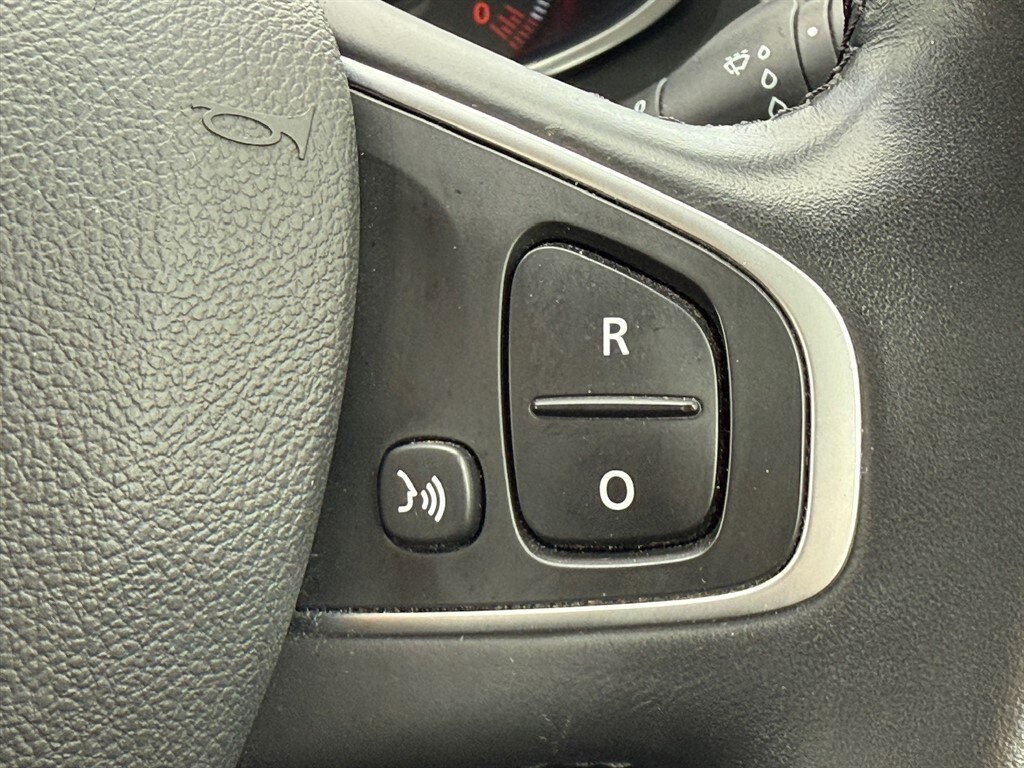 Used Renault Clio 2017 for sale - 75695858: Photo 32