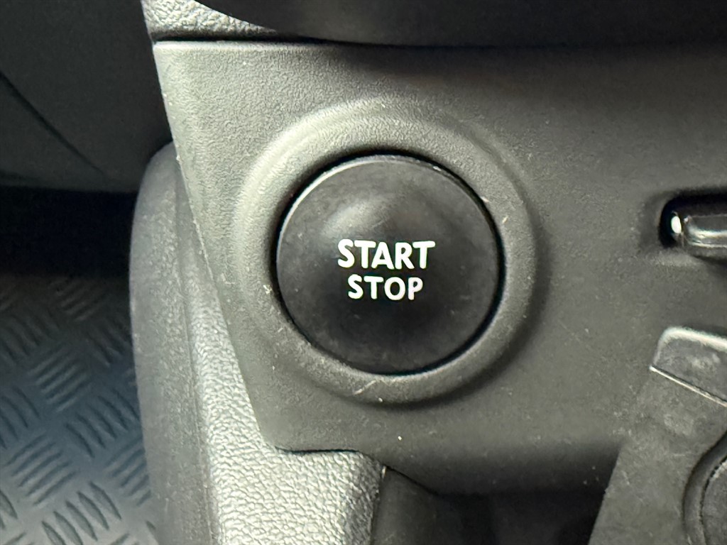 Used Renault Clio 2017 for sale - 75695858: Photo 46