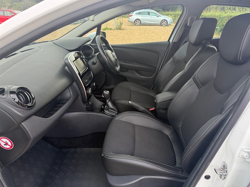 Used Renault Clio 2017 for sale - 75695858: Photo 52